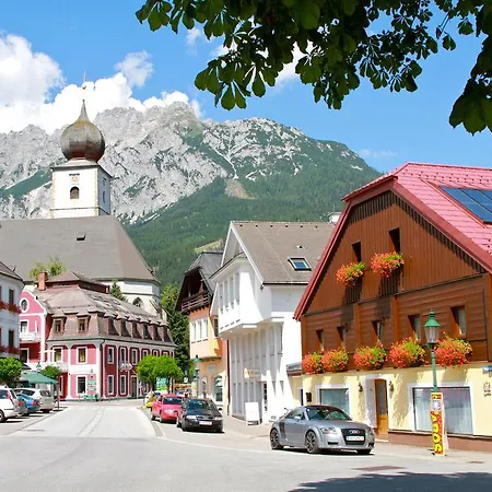 Apartment Bachschneider By Steiner Grobming